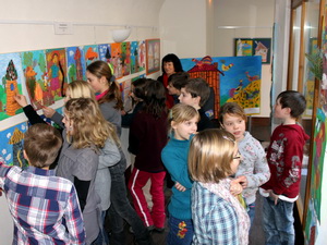 Schüler der Lindengrundschule Missen bei der Eröffnung.