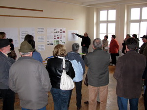 Bei der Informationsveranstaltung erluterte Architekt Timm Kleyer die Details der Sanierung.