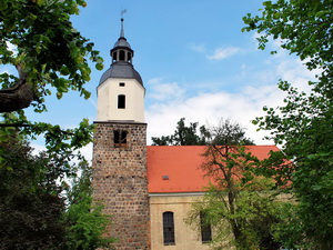 Die Kirche in Ogrosen.