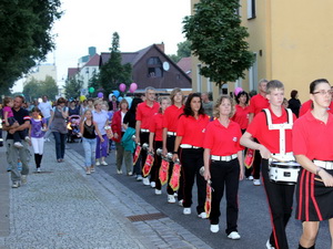 Die Calauer Fanfaren führten den Umzug an.